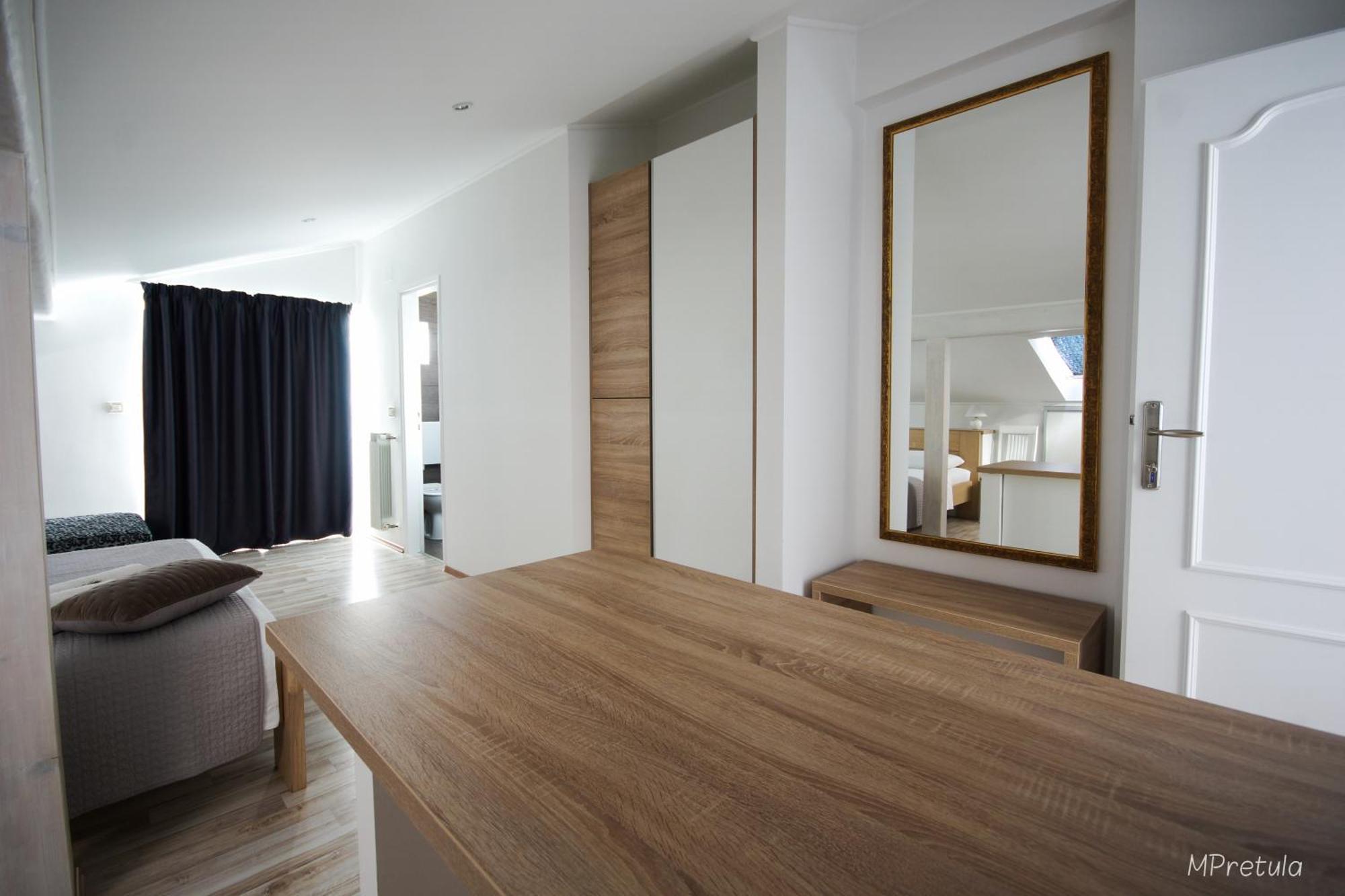 Apartments And Rooms Degra ウマグ 部屋 写真