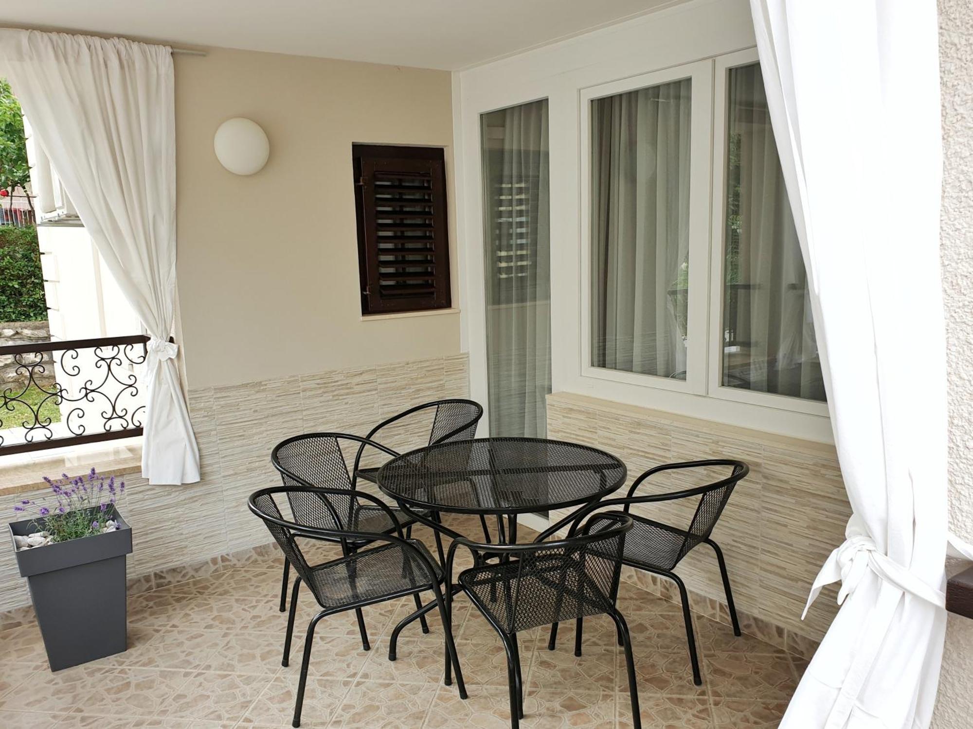 Apartments And Rooms Degra ウマグ 部屋 写真