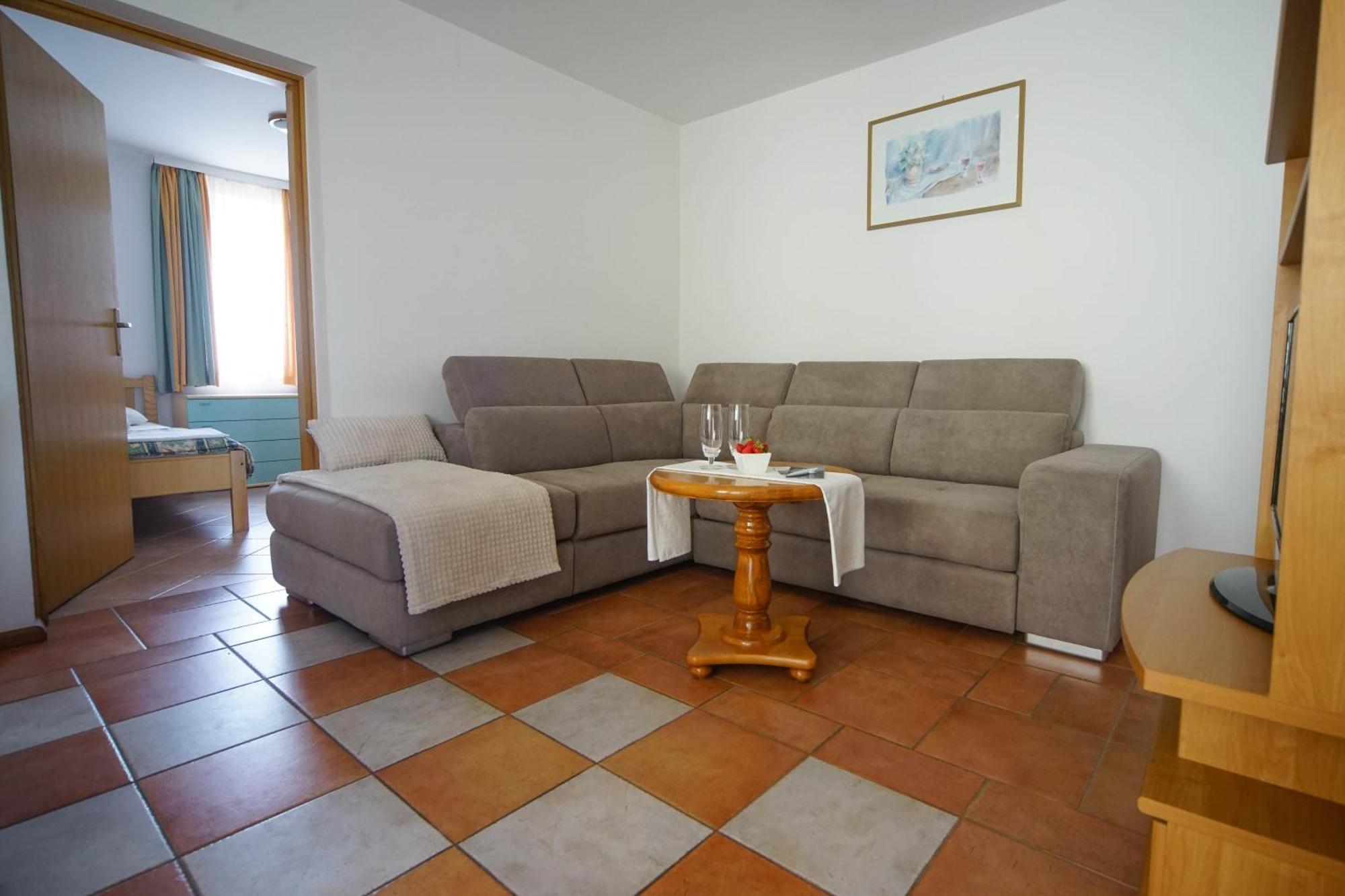 Apartments And Rooms Degra ウマグ 部屋 写真