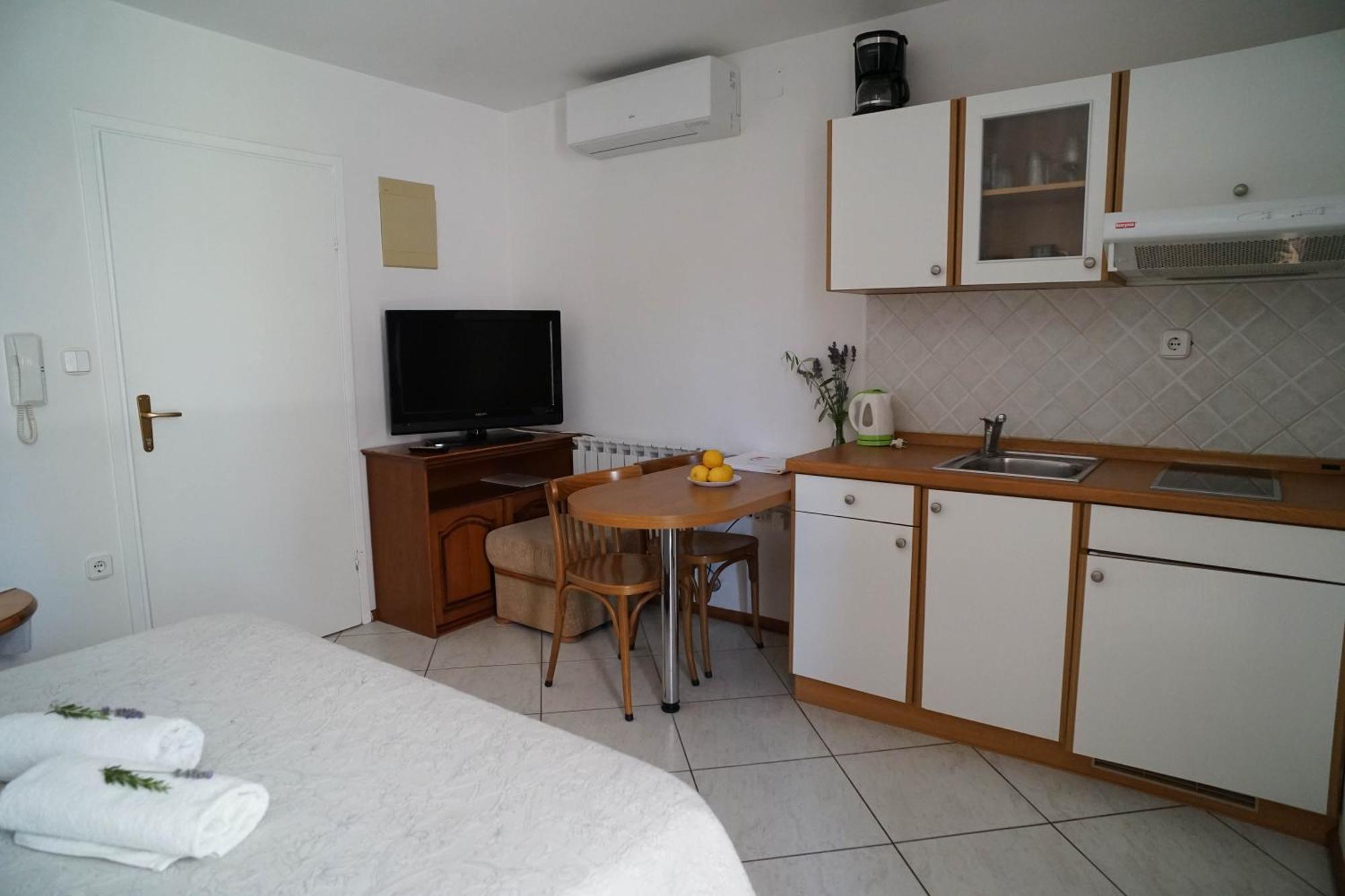 Apartments And Rooms Degra ウマグ 部屋 写真